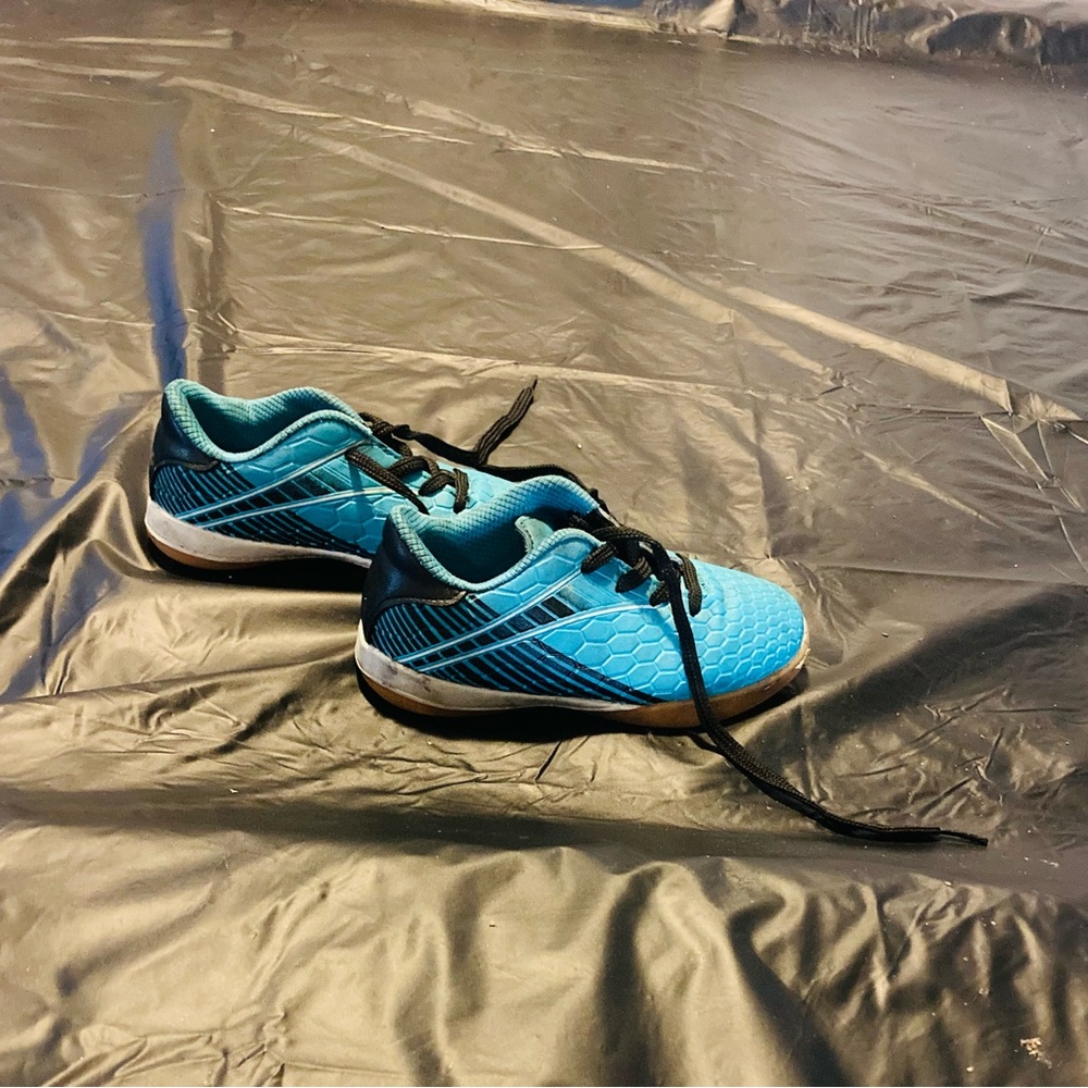 Soccer cleats size 10